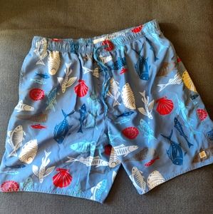 Mens XL Quicksilver swim trunks ocean theme
